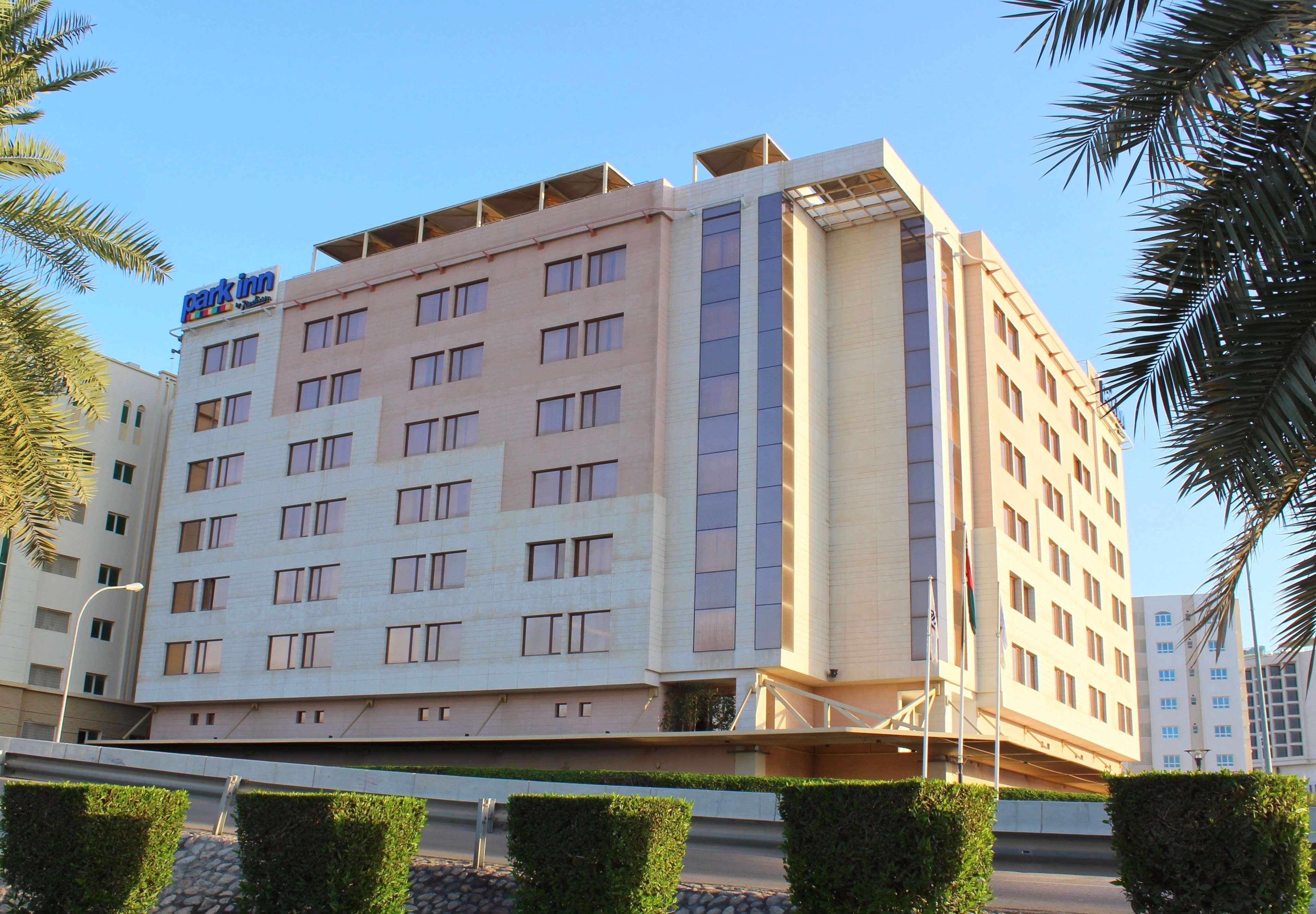 Golden Tulip Muscat Hotel Екстериор снимка