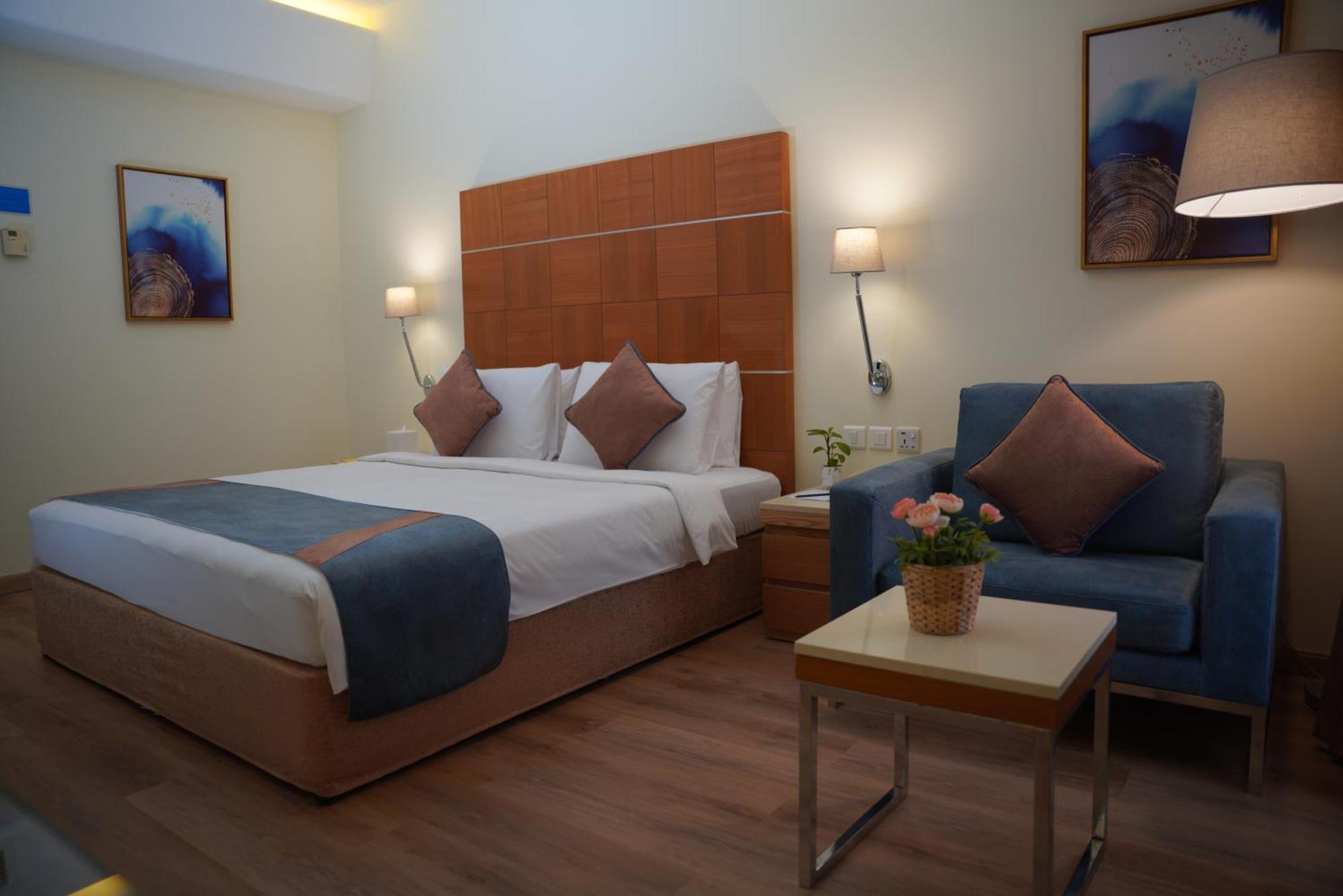 Golden Tulip Muscat Hotel Екстериор снимка